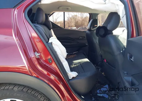 2020 Nissan Kicks Sr Xtronic Cvt z USA, uszkodzony, nr VIN 3N1CP5DV5LL526162